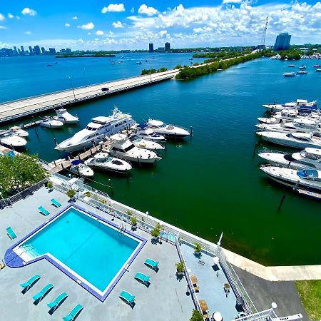 Premium Modern Waterfront Apartment With Miami Skyline View On The Bay 5 Mins Drive To Miami Beach With Free Parking Bagian luar foto