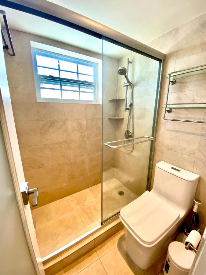 Premium Modern Waterfront Apartment With Miami Skyline View On The Bay 5 Mins Drive To Miami Beach With Free Parking Bagian luar foto